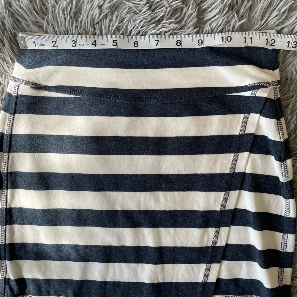 Athleta Ribbon Stripped Navy Blue White Jersey Mini Skirt Size XXS